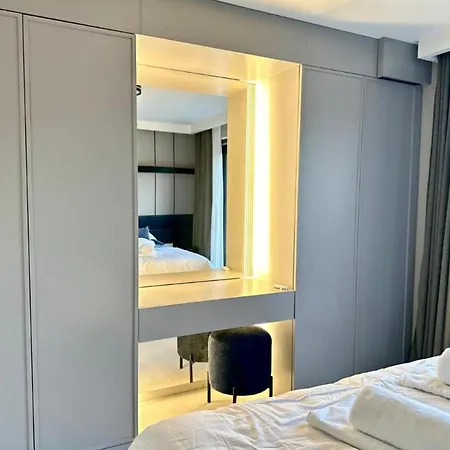 Two-bedroom With Private Pool The Bayfront One -s5