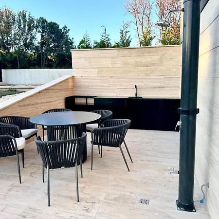 Two-bedroom With Private Pool The Bayfront One -s5 *