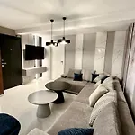 Διαμέρισμα Two-bedroom With Private Pool The Bayfront One -s5 Gornje Petrcane