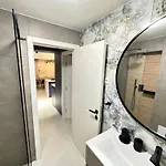 Lägenhet Two-bedroom With Private Pool The Bayfront One -s5